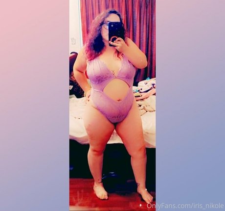 iris nikole sex model gallery