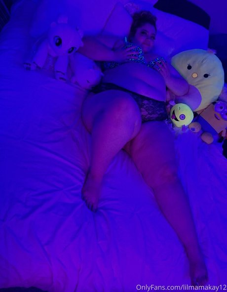 lilmamakay12 hot model img