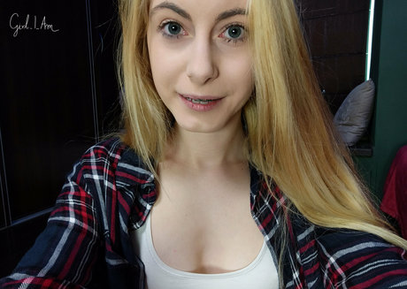 nikki gia vip pornographic actress pic