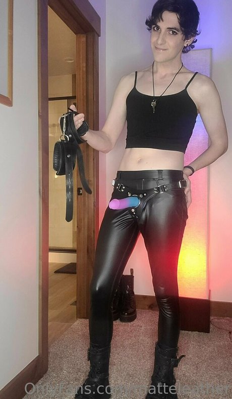 matteleather nice actress img