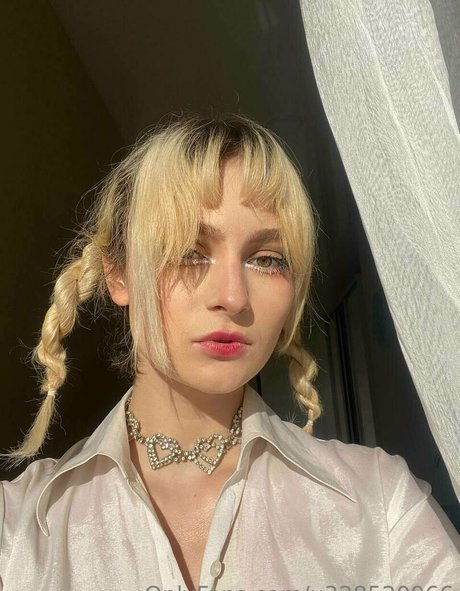 leilaagrace free star pics