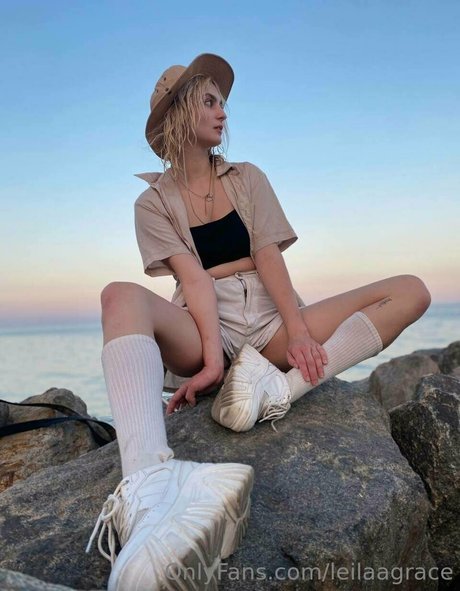 leilaagrace pornographic model gallery