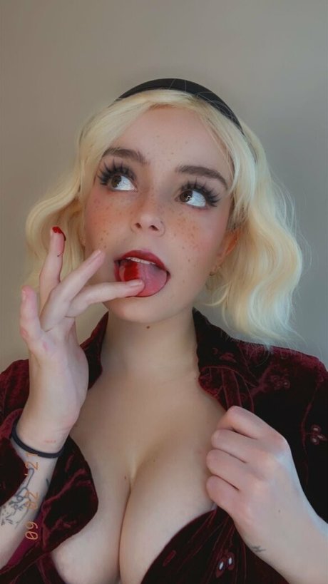 Plantluvrrr high quality model photos