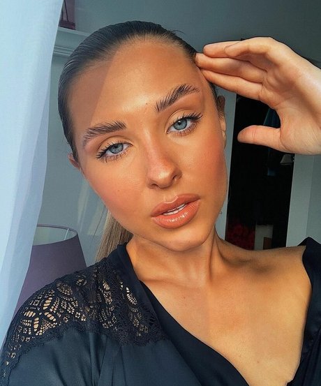 Morgan B sex star gallery