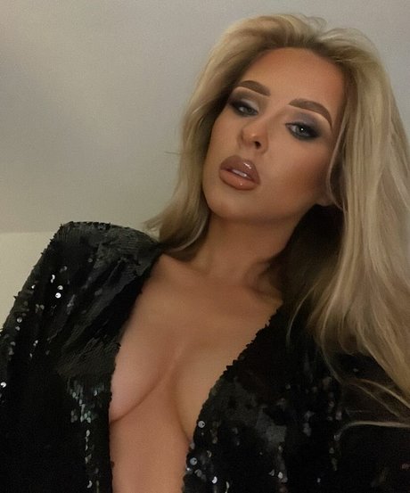 Morgan B porn star pics