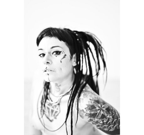 shewolf inked beautiful actress picture