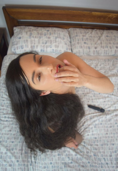 mirabella 00 model erotic pics