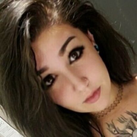 naughtysalamanderfree hot model photo