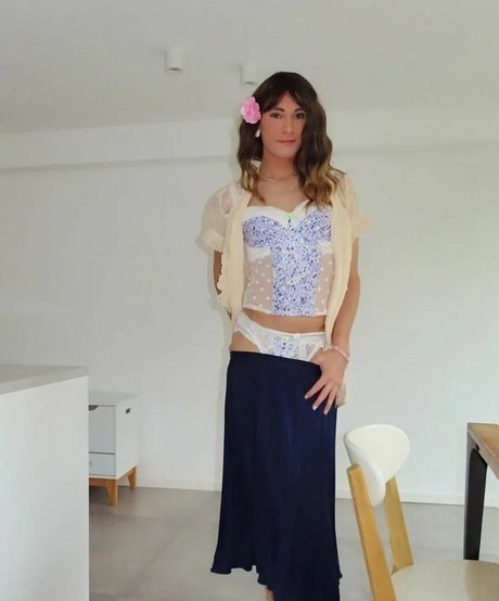 Jennifer London star naked picture