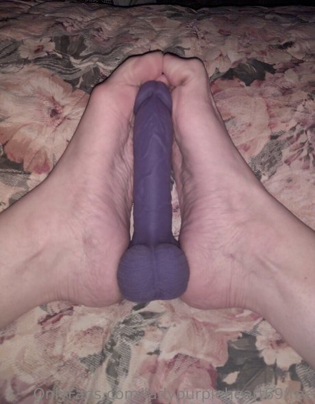 ladypurpleheart69free erotic star image