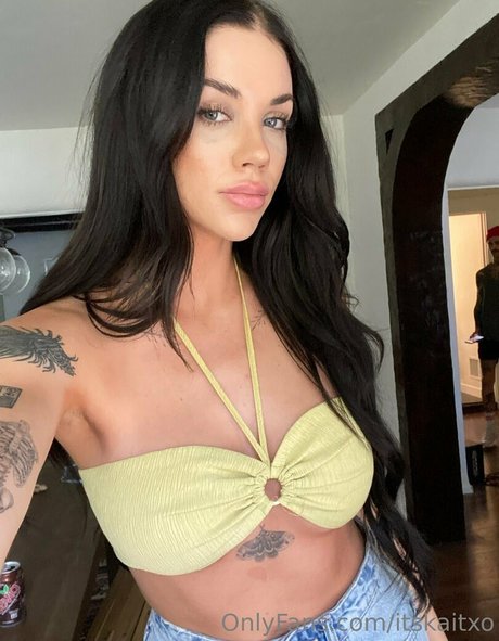 itssaraxo naked actress image