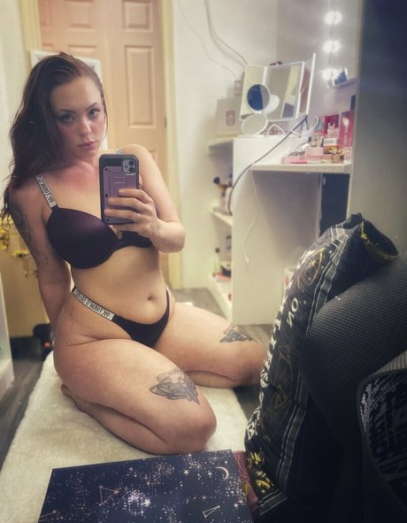 shelbi dd pornstar beautiful photo