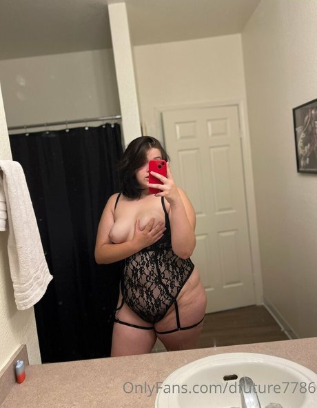 dfuture7786 star nudes image