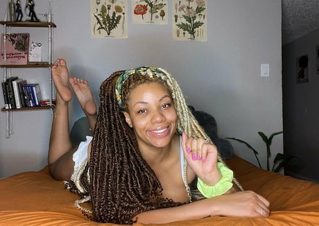 chenalfeet model exclusive pics