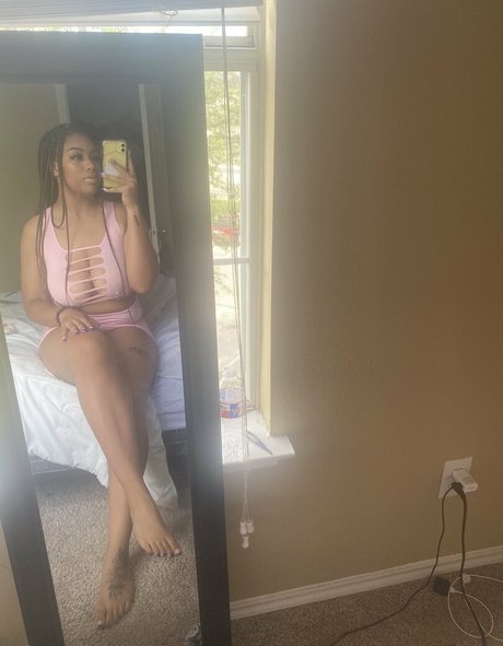 chenalfeet high quality actress pics