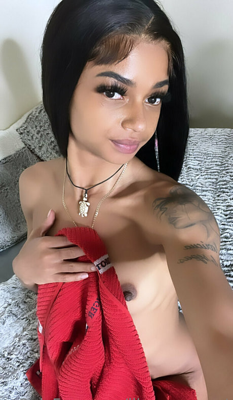 bitesizedmami sex model pic