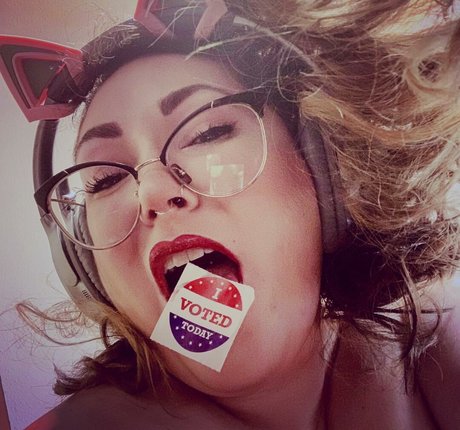 Penelope34J hd pornstar photos