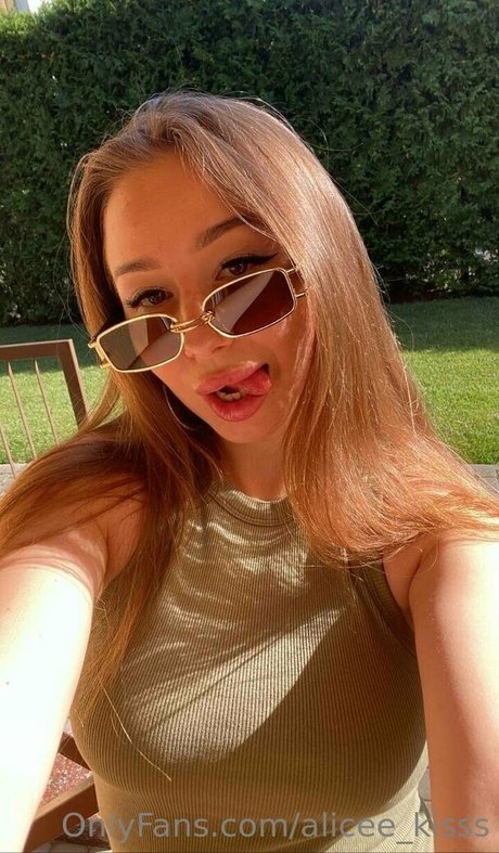 alicee kisss nudes model pictures