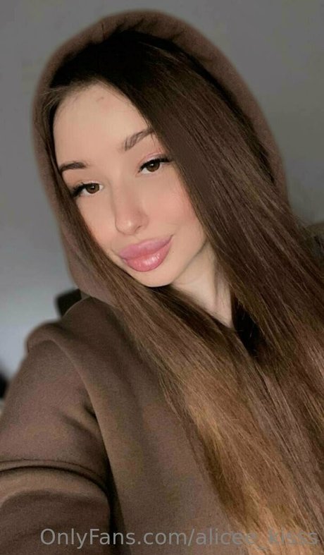alicee kisss model top photos