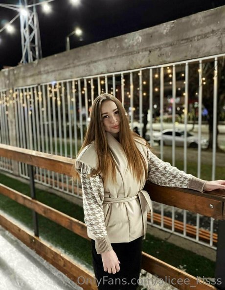 alicee kisss adult model galleries