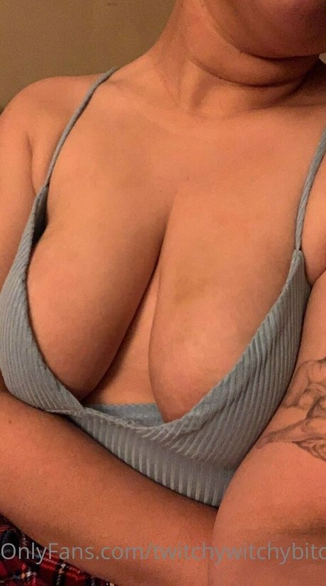 twitchywitchybitchy exclusive pornstar image