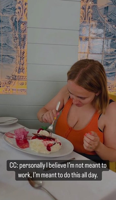 Hannah Witton pretty model archive