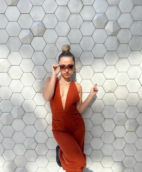 ampipenia pretty pornstar pics