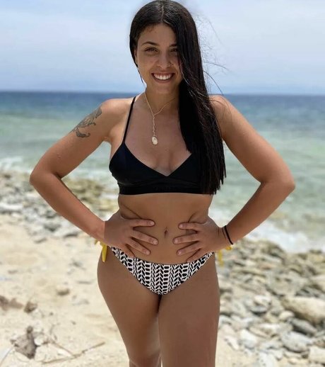 Marta De Lola model porn galleries