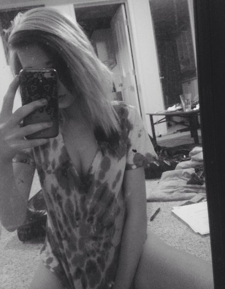 BabyRae09 nude actress picture