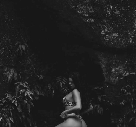 Juju Bellini free actress pic