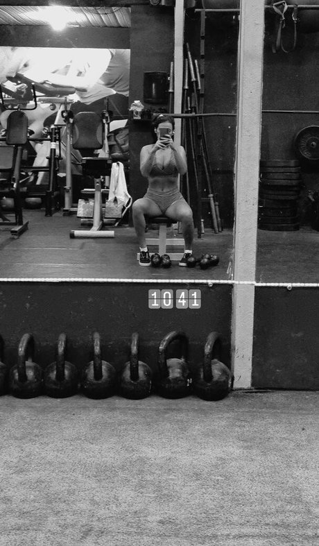 Juju Bellini perfect model archive