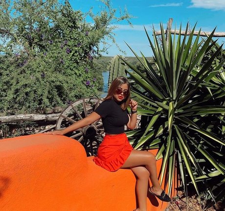 Frida Najera pretty pornstar gallery