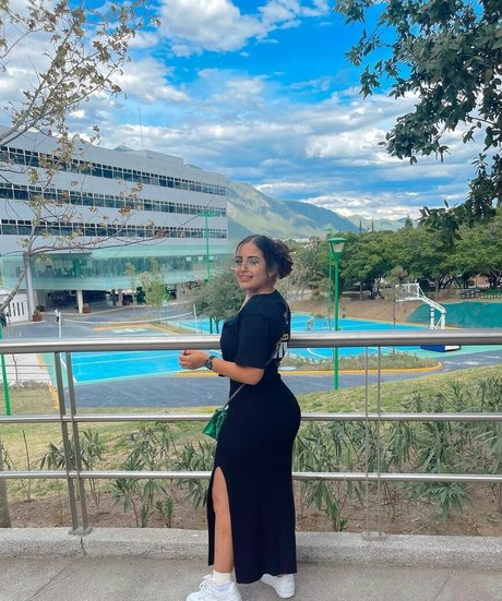 Frida Najera star free photos