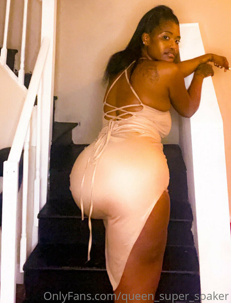 queen super soaker pornstar nude images