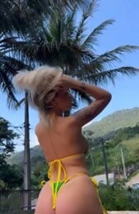 Vitoria Mondoni nice star img