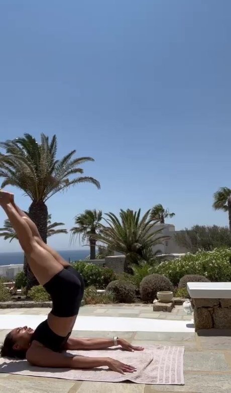 Shirin Olivia star hd image