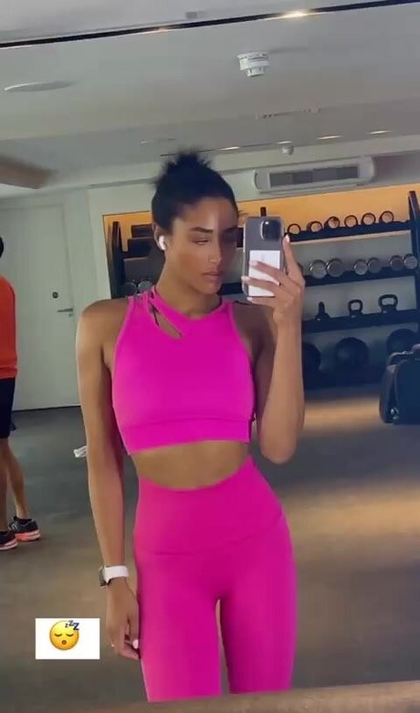 Shirin Olivia pornstar high quality image