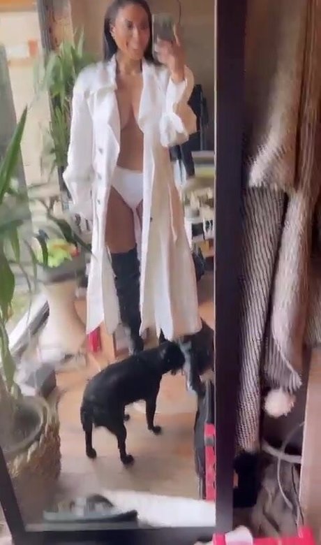 Shirin Olivia nude model images