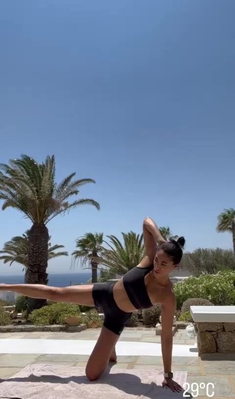 Shirin Olivia pornstar high quality image