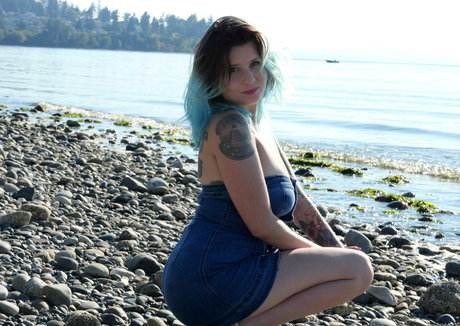 kourtneyrabbit model beautiful photos