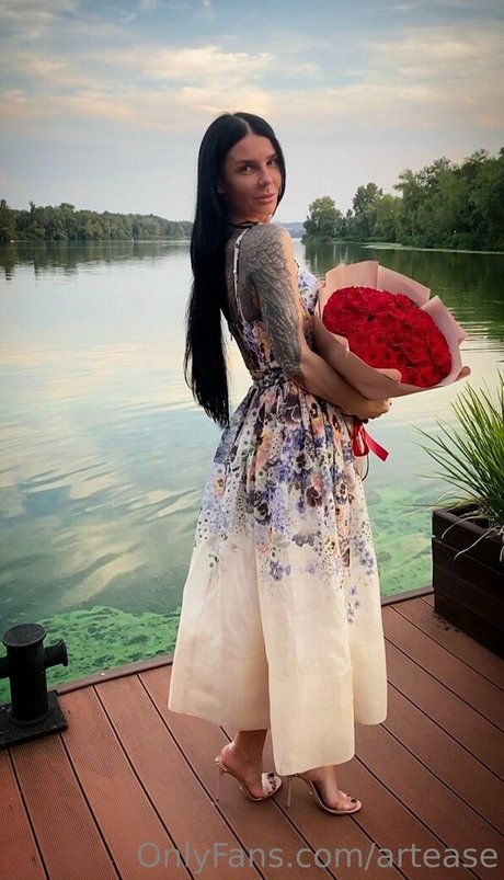 artease exclusive actress galleries