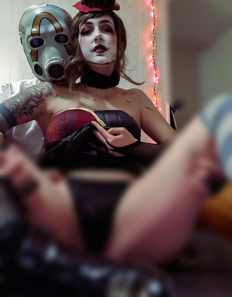 yoemilyreyfree nudes actress pictures