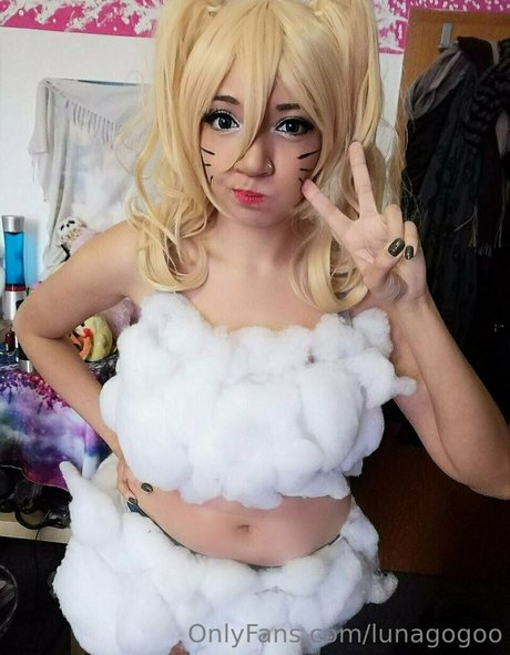 lunagogoo model porn pics