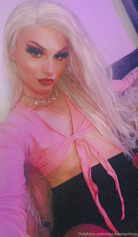 taytaypeepshow naked star images