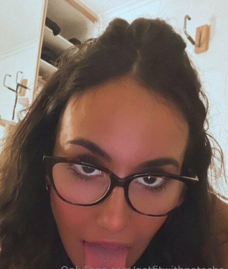 chubby asian onlyfans top pic