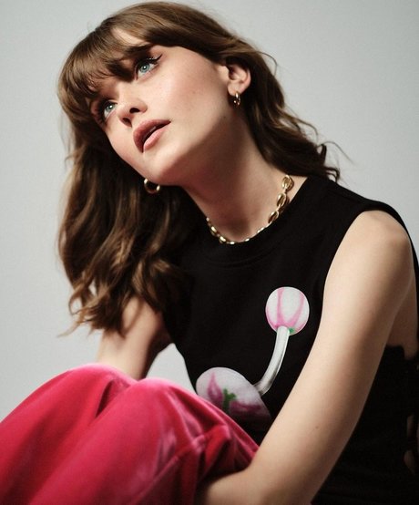 Maisie Peters pornstar perfect image