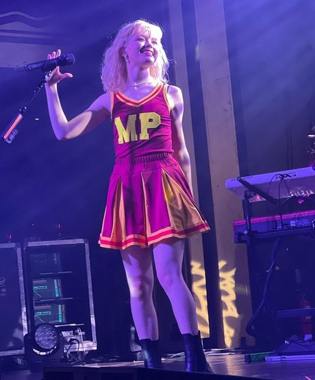 Maisie Peters star top pics