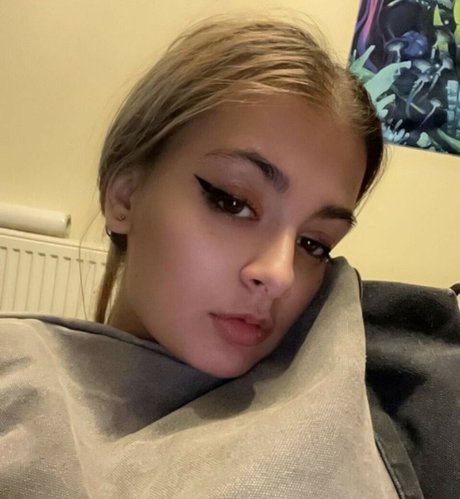 julia foxy sexy star galleries