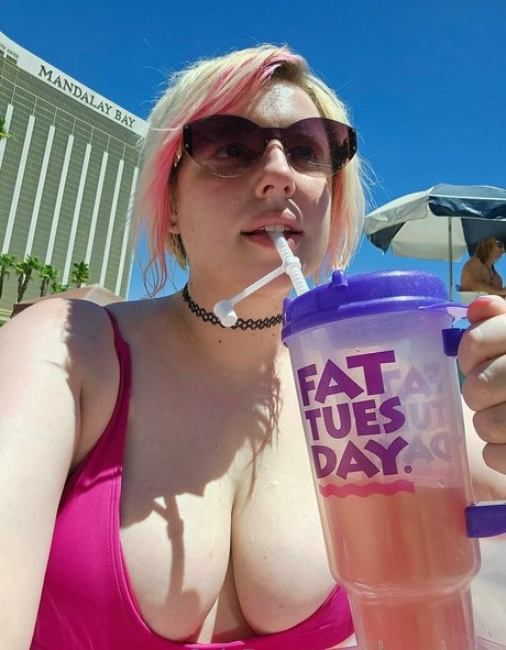 piggynukka star adult photo