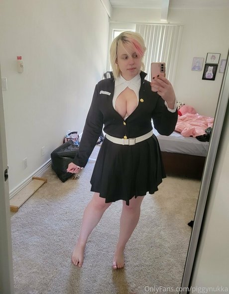 piggynukka adult model photos